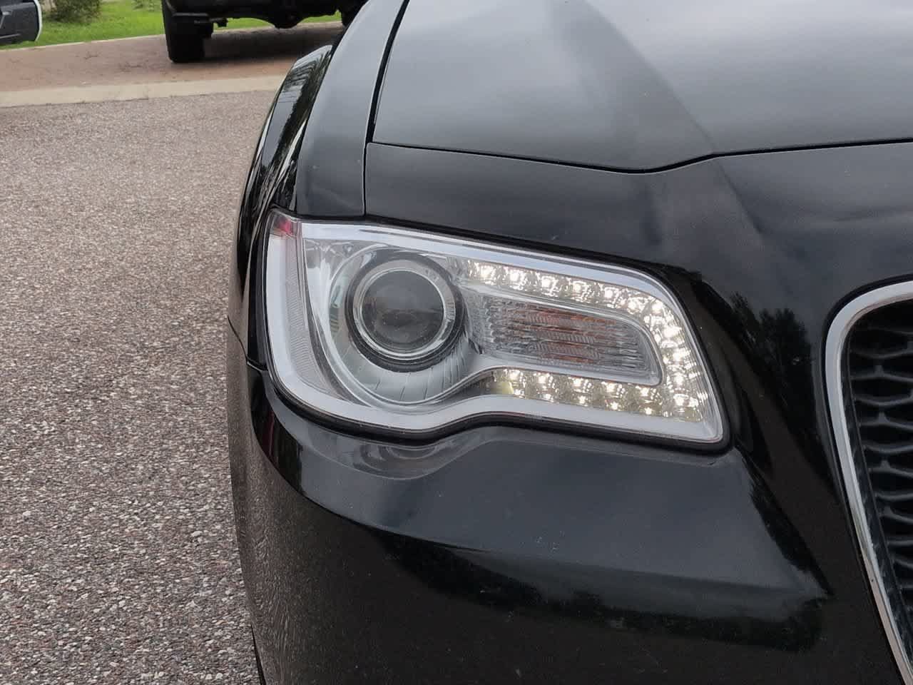 Used 2019 Chrysler 300 Touring L w/ Quick Order Package 22F RWD image 10