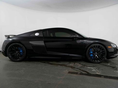 Used 2017 Audi R8 V10 plus image 8