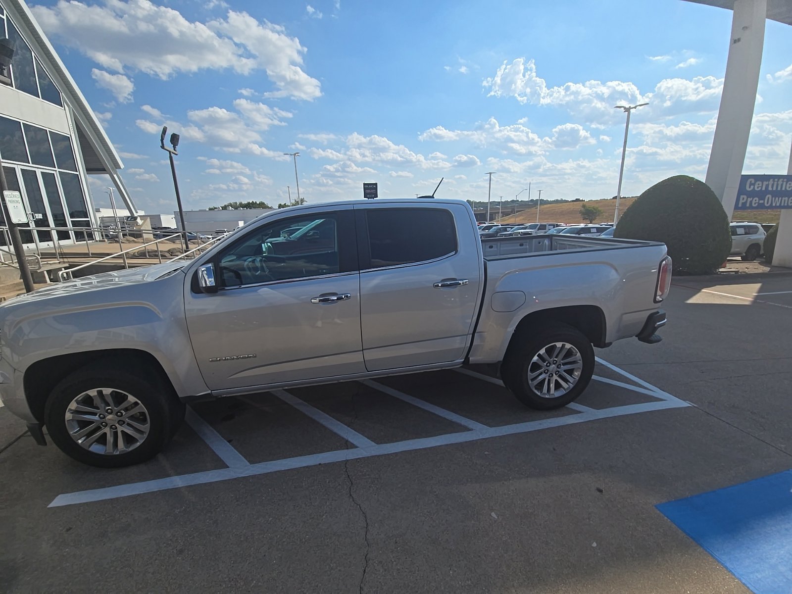 Used 2016 GMC Canyon SLT RWD image 13