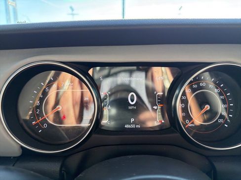 Used 2023 Jeep Gladiator Overland image 24