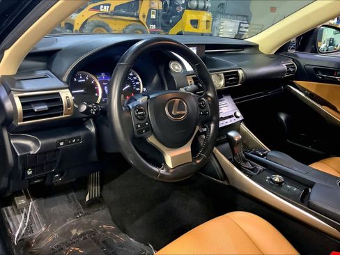 Used 2016 Lexus IS 300 AWD image 17