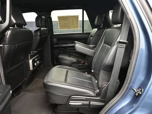 Used 2020 Ford Expedition XLT w/ Equipment Group 202A RWD image 11