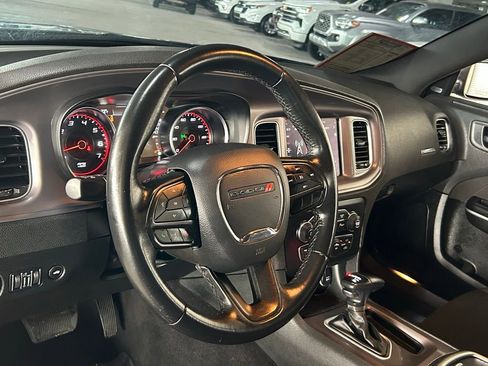 Used 2023 Dodge Charger SXT image 40