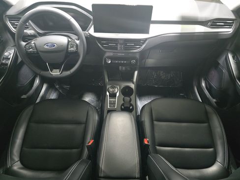 Used 2025 Ford Escape Platinum image 9