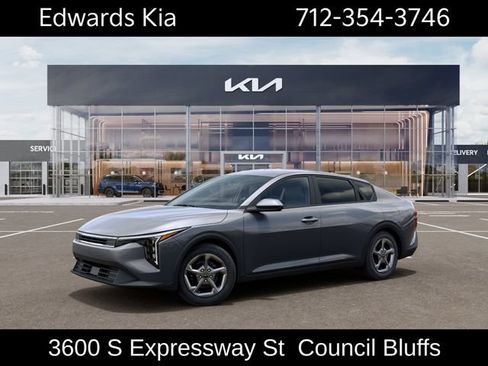 New 2026 Kia K4 FWD image 3