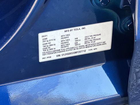 Used 2021 Tesla Model Y Long Range image 27