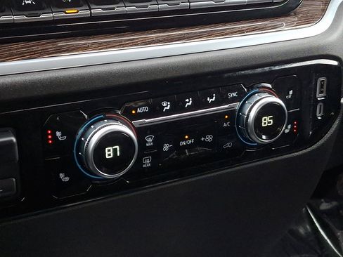 Used 2024 GMC Sierra 1500 Elevation image 16