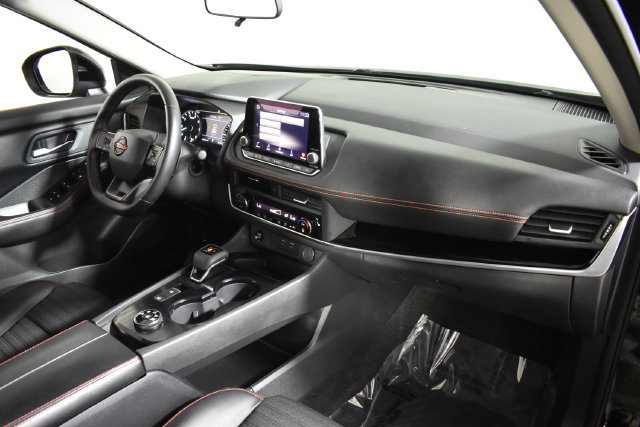 Certified 2025 Nissan Rogue SV AWD/4WD image 36