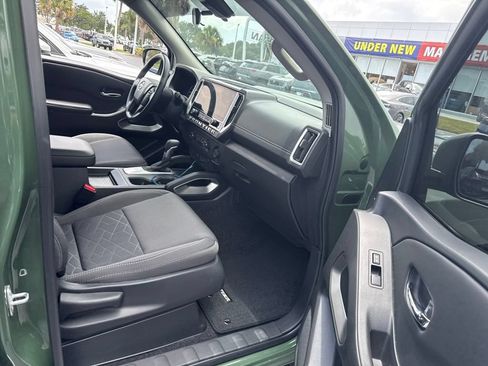 Certified 2025 Nissan Frontier SV RWD image 11