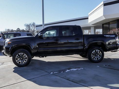Used 2023 Toyota Tacoma TRD Sport image 5