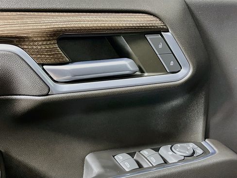 Used 2022 Chevrolet Silverado 1500 RST w/ Protection Package RWD image 16