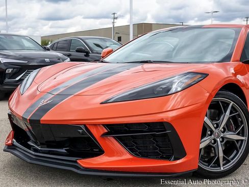 Used 2021 Chevrolet Corvette Stingray Premium Cpe w/ Z51 Performance Package RWD image 3