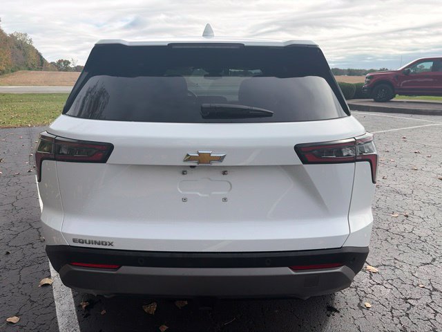 Used 2026 Chevrolet Equinox LT FWD image 12