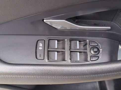 Used 2019 Jaguar E-PACE SE AWD/4WD image 16