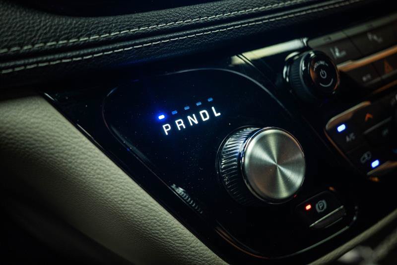 Used 2024 Chrysler Pacifica Limited FWD image 19