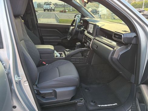 Certified 2024 Toyota Tacoma SR5 AWD/4WD image 13