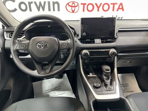 Used 2025 Toyota RAV4 LE image 20