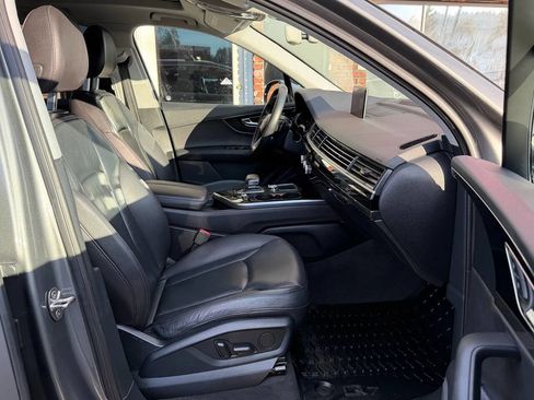 Used 2017 Audi Q7 3.0T Premium image 12