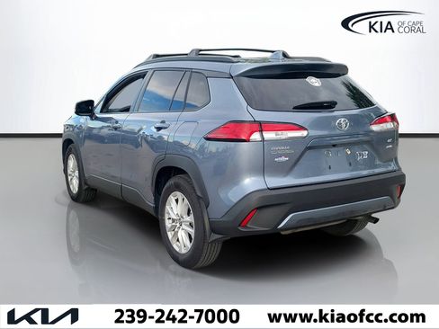 Used 2024 Toyota Corolla Cross LE w/ Moonroof Package AWD/4WD image 4
