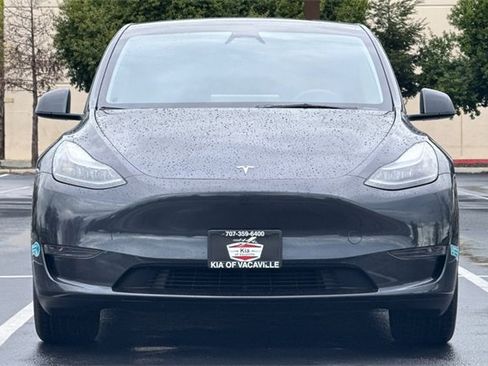 Used 2025 Tesla Model Y Long Range image 12