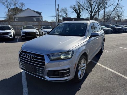 Used 2018 Audi Q7 3.0T Prestige w/ Prestige Package image 2
