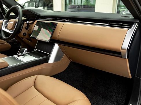 New 2026 Land Rover Range Rover SE AWD/4WD image 34