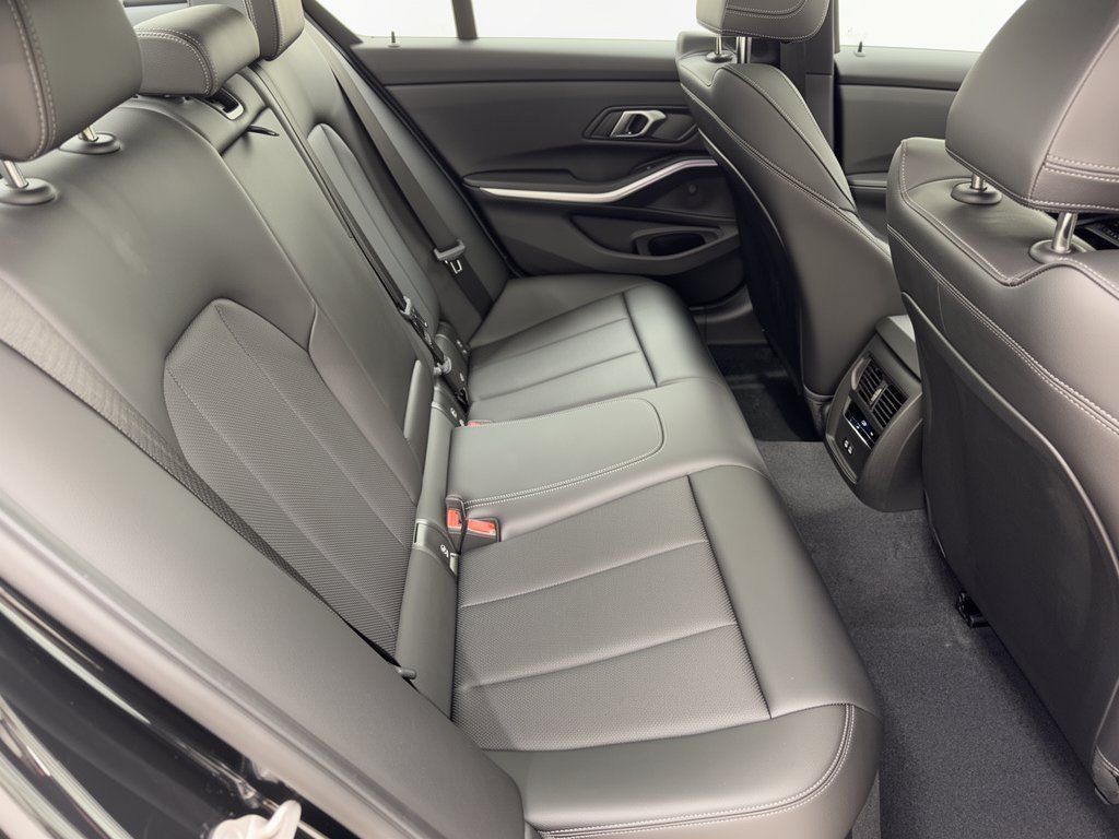 Used 2026 BMW 330i Sedan RWD image 29