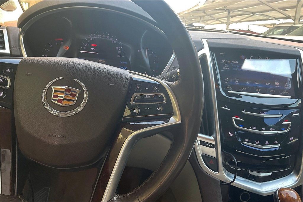 Used 2015 Cadillac SRX Luxury w/ Driver Awareness Package FWD image 17