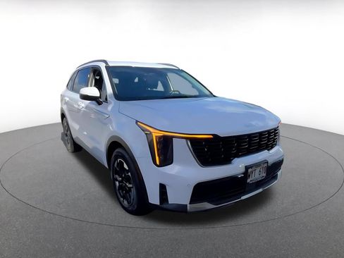 Used 2024 Kia Sorento S FWD image 3