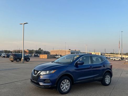Used 2020 Nissan Rogue Sport S FWD image 10