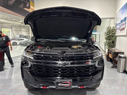 Used 2022 Chevrolet Tahoe Z71 w/ Luxury Package AWD/4WD image 38