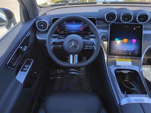 Used 2026 Mercedes-Benz GLC 300 image 16