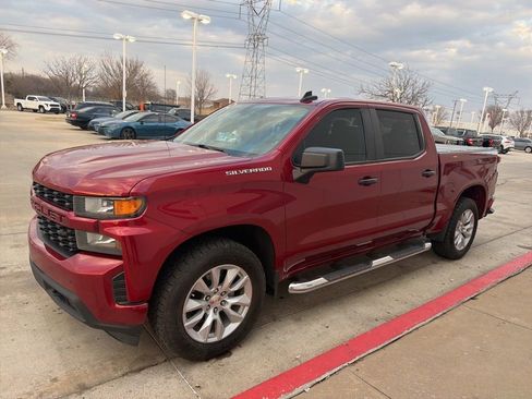 Used 2021 Chevrolet Silverado 1500 Custom image 1