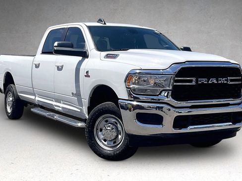 Used 2022 RAM 2500 Big Horn AWD/4WD image 2