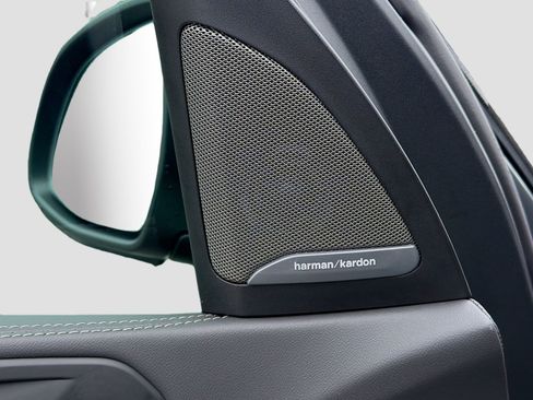 New 2026 BMW X5 xDrive50e image 25