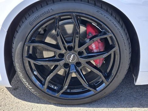 Used 2018 Alfa Romeo Giulia Ti Sport w/ Quick Order Package 22U Sport RWD image 9
