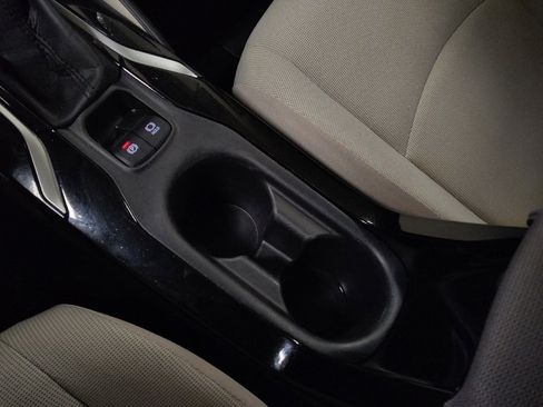 Used 2020 Toyota Corolla LE image 26