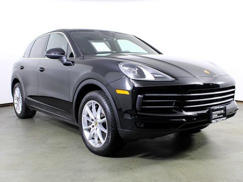 Certified 2023 Porsche Cayenne AWD/4WD image 10