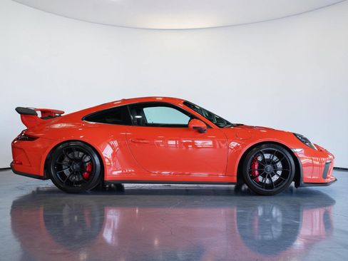 Used 2018 Porsche 911 GT3 RWD image 5