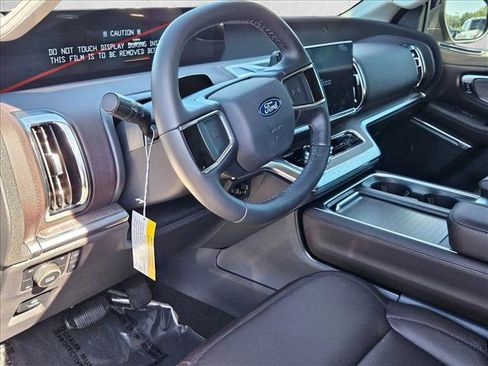 New 2026 Ford Expedition Platinum AWD/4WD image 3