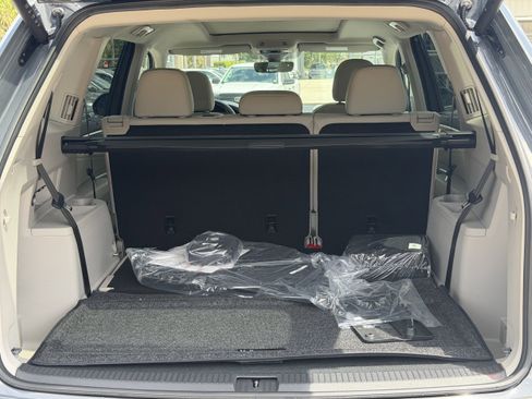 New 2026 Volkswagen Atlas SE FWD image 10