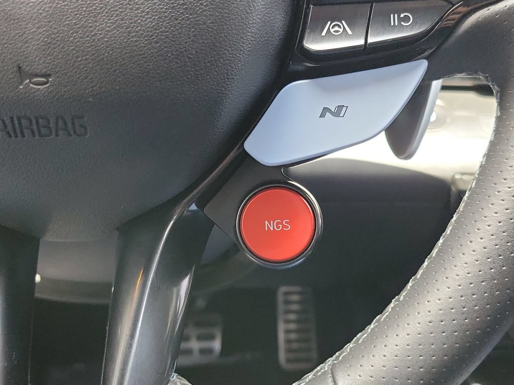 Used 2022 Hyundai Elantra N FWD image 21