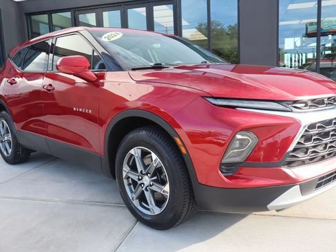 Used 2024 Chevrolet Blazer LT AWD/4WD image 1