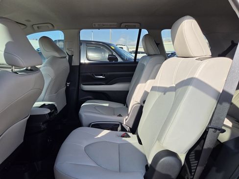Used 2026 Toyota Grand Highlander FWD image 29