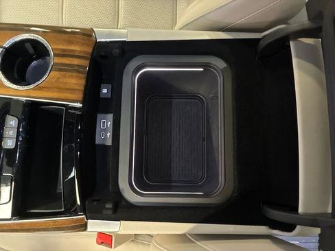 Certified 2025 Cadillac Escalade ESV Sport Platinum w/ LPO, Floor Liner Package AWD/4WD image 59