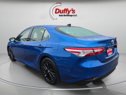 Used 2019 Toyota Camry XLE w/ Navigation Package FWD image 19