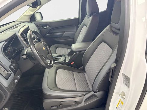 Used 2022 Chevrolet Colorado Z71 w/ Trail Boss Package AWD/4WD image 12