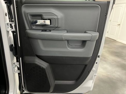 Used 2024 RAM 1500 Classic SLT image 19