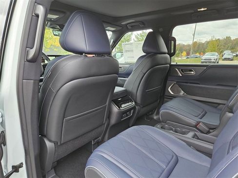 New 2026 INFINITI QX80 SPORT image 28