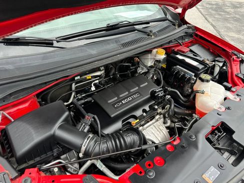 Used 2018 Chevrolet Sonic Premier FWD image 29